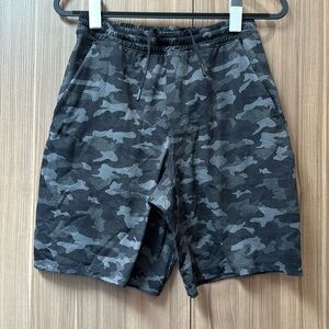 Men’s Lululemon Shorts Size S